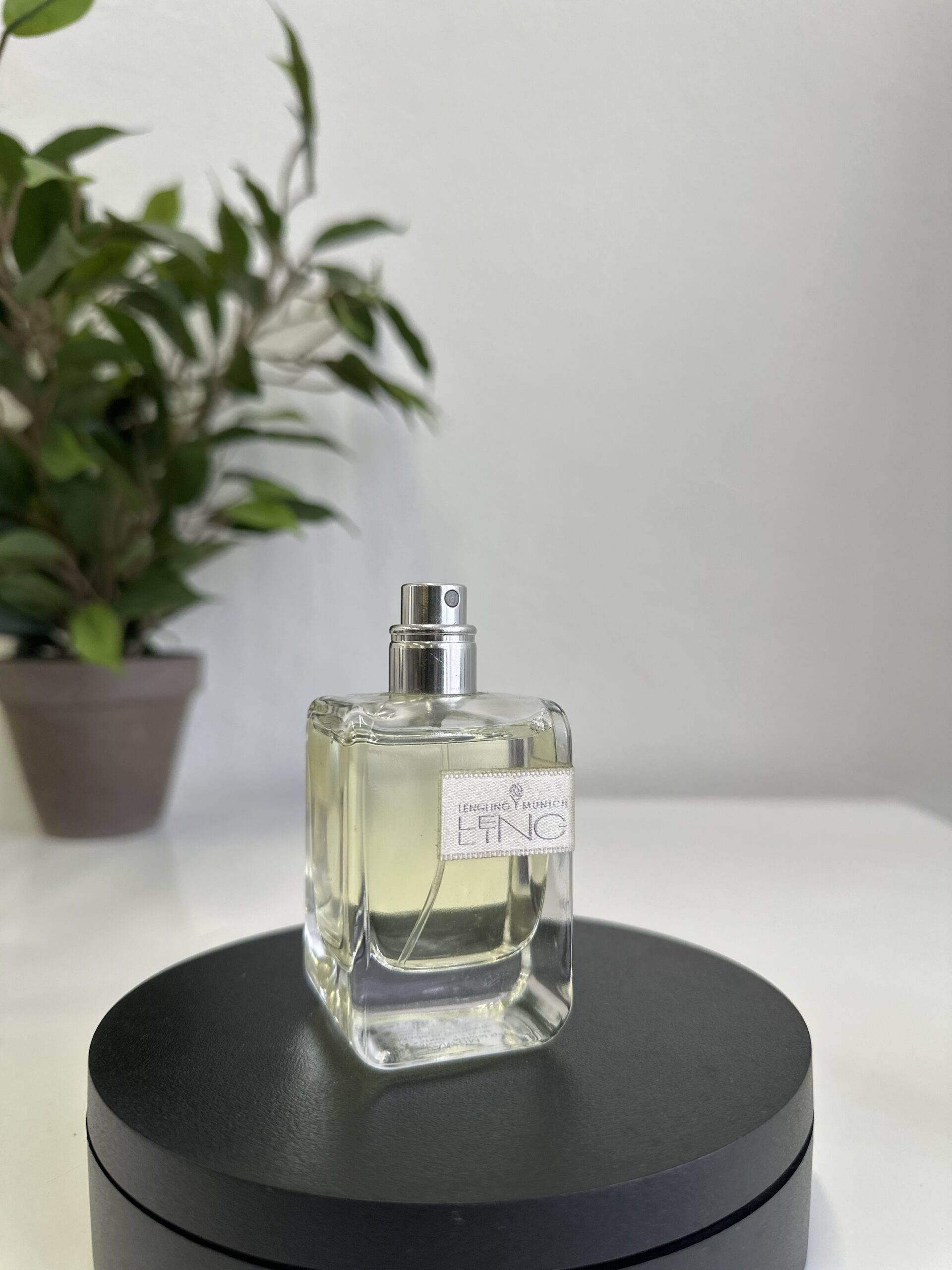 Lengling Munich El Pasajero No 1 Eau de Parfum 100 ml(95%) Bez Krabice